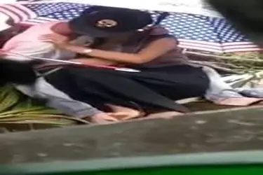 Dokumentasi Gadis Cantik Live Bersantai Kasur Hujan