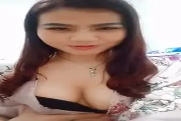 Dokumentasi Gadis Cantik Pasrah Di Kamar Tidur