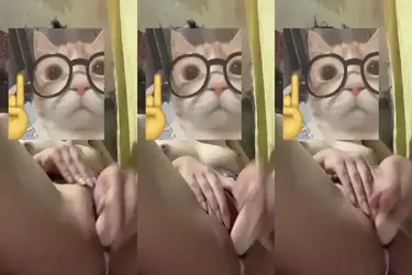 Dokumentasi Vavyvio Cantik Bersantai Di Kasur